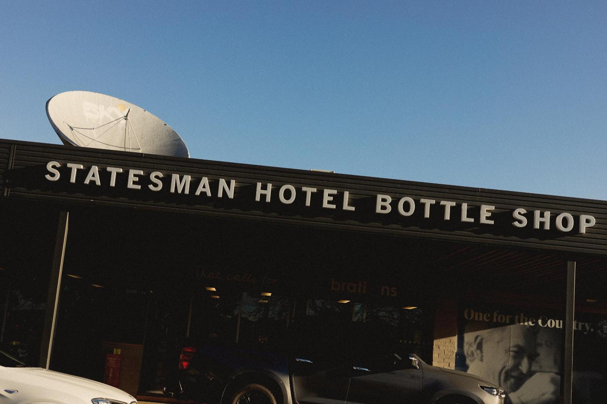 Statesman Hotel Canberra Exterior photo